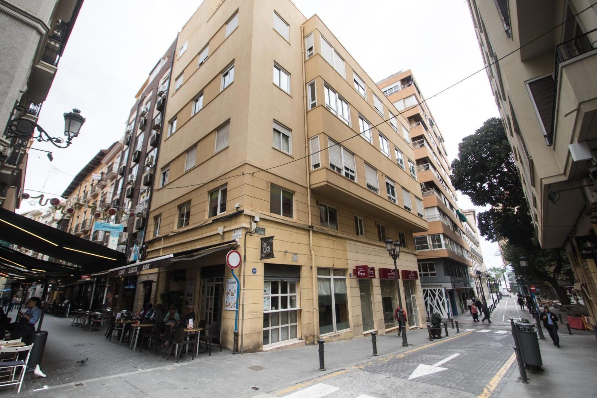 4 Bedroom/3 Baths W/ Ac In Near Beach! Alicante Esterno foto